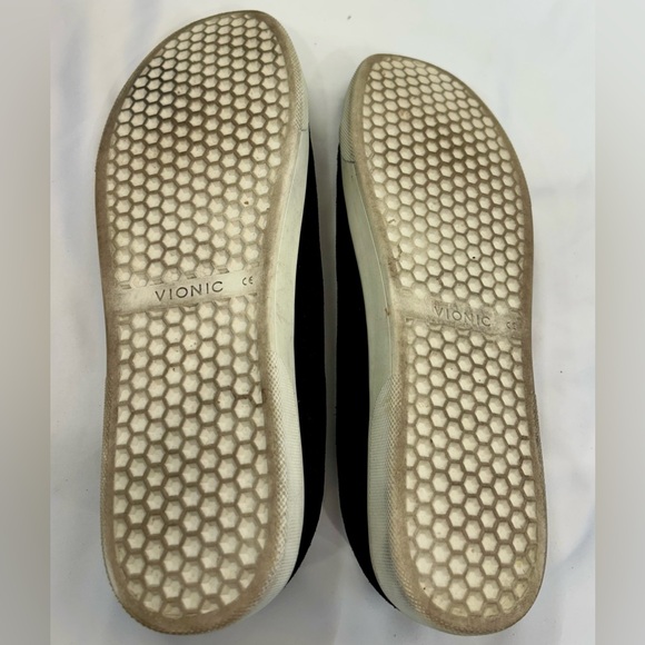 Vionic Women's Black and Tan Sneakers - Picture 5 of 6